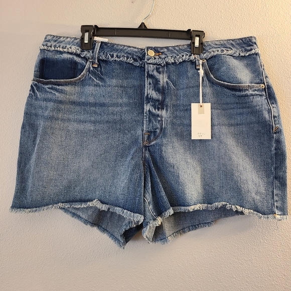 Sold - Picture 2 of 9